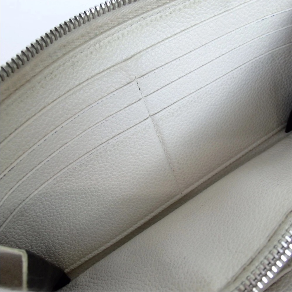 Yves Saint Laurent Cream zip around Wallet charm YSL - Picture 3 of 3